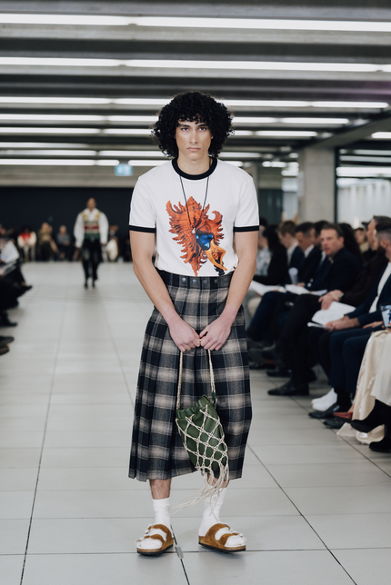 Mānava T-shirt